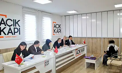 Kars Valisi Ziya Polat, Halk Günü Toplantısında Vatandaşlarla Buluştu