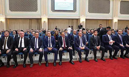 Karslı iş insanları Nahçıvan'da ekonomik iş birliği için forum düzenledi