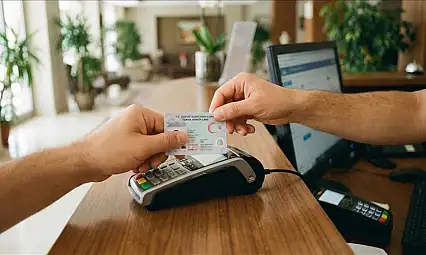 Konaklama tesislerinde kimlik fotokopisi yasağı resmileşti