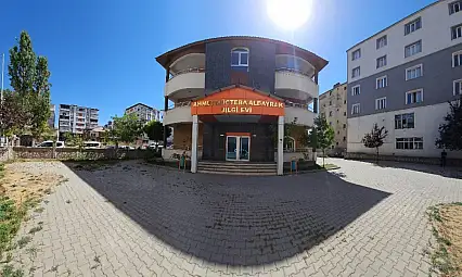 Mezun Öğrenciler İçin YKS Maratonu Bitllis Güroymak'ta Devam Ediyor