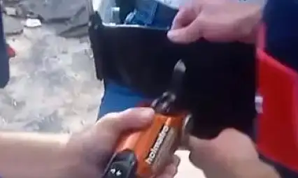 Muş'ta salıncağa sıkışan çocuk itfaiye ekipleri tarafından kurtarıldı
