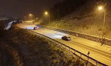 Palandöken'de Kar Sevinci: Sezon Hazırlıkları Sürüyor, Dağlar Beyazlaştı!