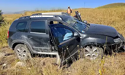 Sarıkamış'ta SUV tipi araç şarampole düştü: 2 kişi yaralandı