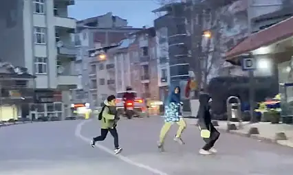 Sındırgı'da 4,5 büyüklüğünde sarsıntı