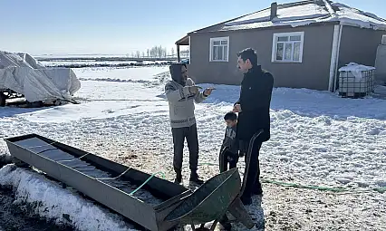 Susuz'da Kar ve Buzla Mücadele Çalışmaları Sürüyor