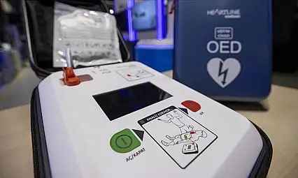 Taşınabilir şok cihazı artık kamusal alanlarda zorunlu olacak