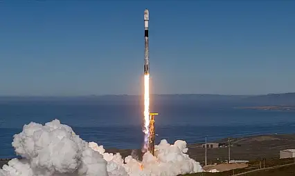 Türkiye'nin ilk yörünge transfer aracı Falcon 9 ile uzaya gönderildi