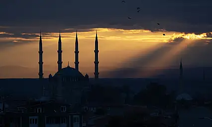 Üç aylar başlıyor: Kandiller ve Ramazan takvimi belli oldu