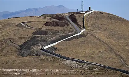 Van-İran hattında 204 kilometre tamamlandı, gerisi sürüyor