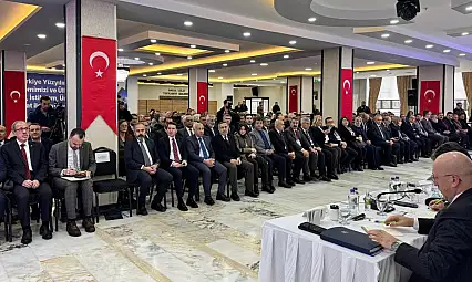 Van YYÜ Rektörü Prof. Dr. Hamdullah Şevli 'Van İli Ekonomi Buluşmaları' Programına Katıldı