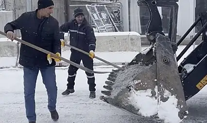 Varto Belediyesi Karla Mücadele Çalışmalarını Aralıksız Sürdürüyor