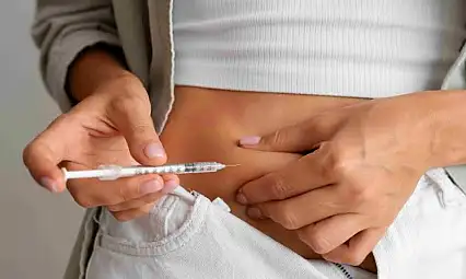 Zayıflama iğnelerinin bilinçsiz kullanım ciddi riskler taşıyor