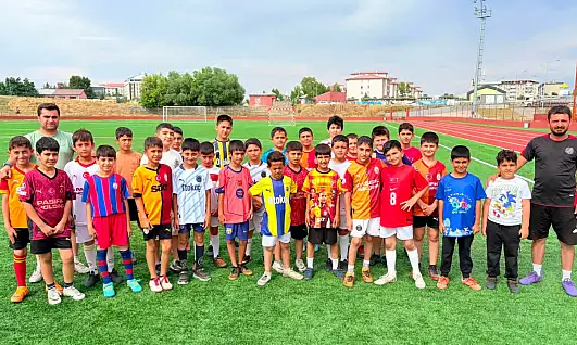Ağrı'da geleceğin şampiyonları yaz spor okullarında yetişiyor