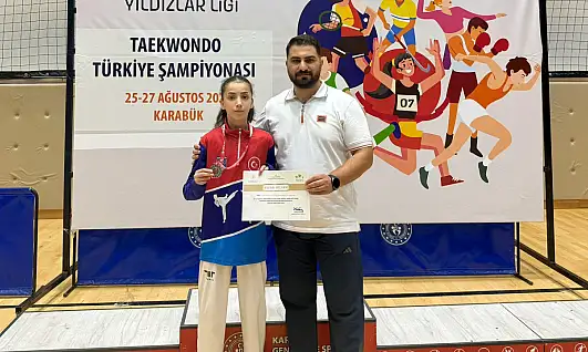 Ağrı'ya bir madalya daha: Elif Işık Türkiye ikincisi