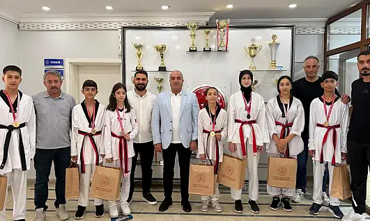 ANALİG Taekwondo'da Ağrı'nın gururu olan sporcular ödüllendirildi