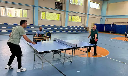 Taşlıçay'da kurumlar arası masa tenisi turnuvası tamamlandı