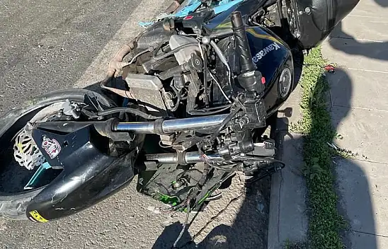 Ağrı'da motosiklet kazası 3 yaralı