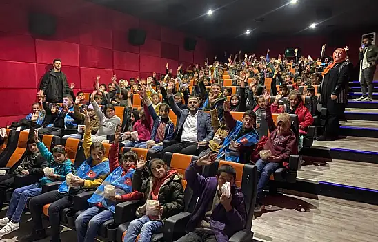 Ağrı'da köy çocukları sinema ile buluştu