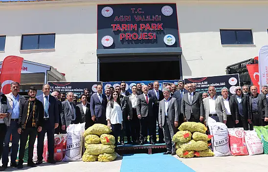 Ağrı'da 447 çiftçiye nohut, mercimek, ayçiçeği, çilek, mısır ve patates tohumu dağıtıldı
