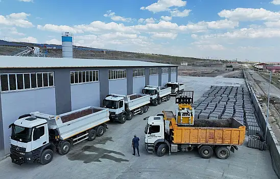 Ağrı'da Kilit Parke Bordür Taş Fabrikası seri üretime başladı