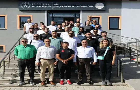 Ağrı Gençlik ve Spor İl Müdürlüğü, yeni sezon öncesi antrenörleri ile toplantı yaptı