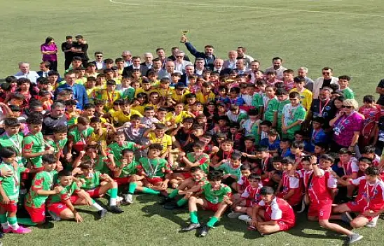 UYAFA Ağrı Dağı Cup Futbol Turnuvası'nın şampiyonu Diyarbakır oldu