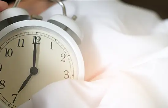 Düşük uyku kalitesi, beynin hızlı yaşlanmasına neden oluyor