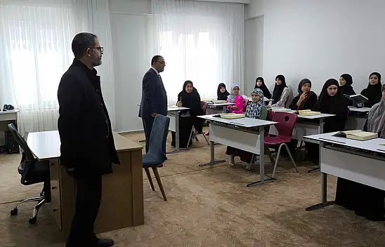 Doğubayazıt İlçe Müftüsü Demirkaynak'tan 15 Temmuz Yatılı Kız Kur'an Kursu'na Ziyaret