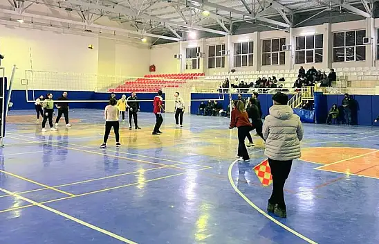 Ağrı'da 'Kurumlar Arası Voleybol Turnuvası' Başladı