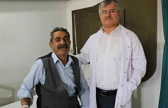 4 damarı kapalı olan ve bir gözünü kaybetme riski bulunan hasta ameliyatla sağlığına kavuştu