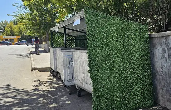 Ağrı Belediyesi konteynerleri kendi atölyesinde yeniliyor