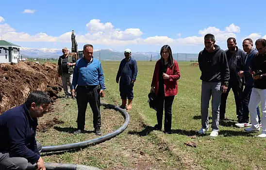 Ağrı Belediyesi su sorunu yaşayan mahallede altyapıyı güçlendirdi