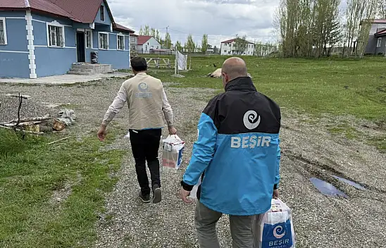 Ağrı Beşir Derneği'nden ihtiyaç sahibi ailelere bayram şekeri desteği
