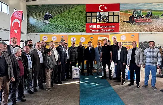 Ağrı'da 1.100 çiftçiye 550 ton buğday tohumu dağıtıldı