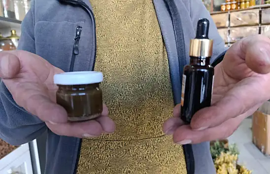 Ağrı'da doğal antibiyotik olan propolis, kış öncesi öne çıkıyor