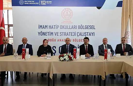 Ağrı'da eğitimde strateji buluşması: 14 İlden 68 yönetici katıldı