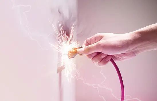 Ağrı'da elektrik akımına kapılan genç hayatını kaybetti