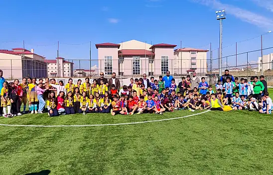 Ağrı'da futbolun şampiyonları belli oldu