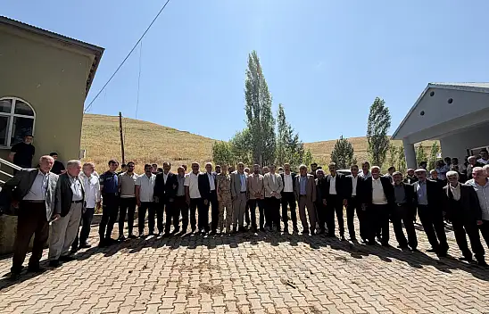Ağrı'da husumet sona erdi! Aileler barış sofrasında buluştu
