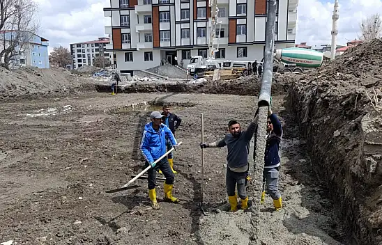 Ağrı'da inşaat sezonu başladı: İşçiler 1 Mayıs'ta da sahadaydı