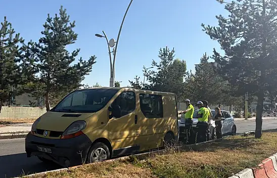 Ağrı'da işe gidiş saatinde zincirleme kaza