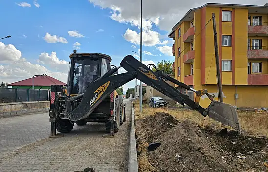 Ağrı'da kaldırımlar yenileniyor