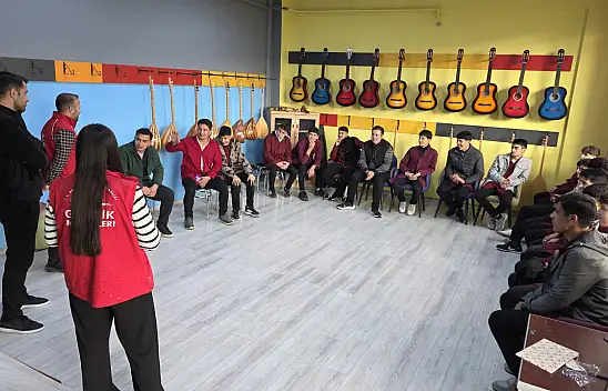 Ağrı'da liseli gençler Gençlik Merkezinde buluştu