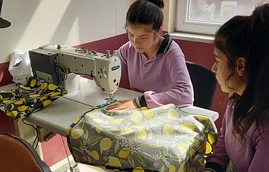 Ağrı'da minik marifetli eller anneler için çalıştı