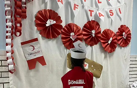 Ağrı'da minik öğrenciler yardımlaşmayı oyunla öğrendi