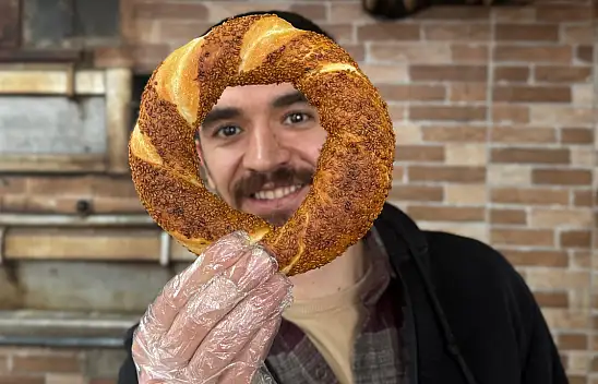 Ağrı'da simit kokusu karla buluştu