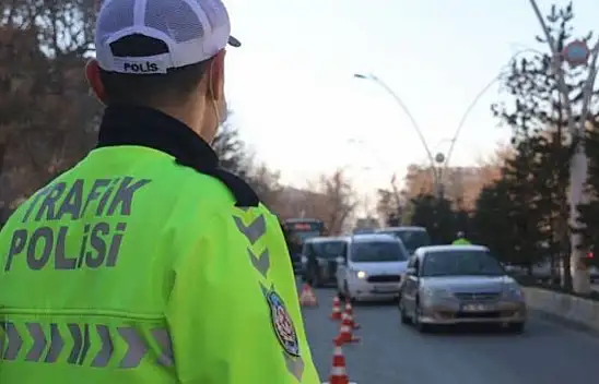 Ağrı'da sosyal medyaya yansıyan araca 346 bin 662 TL ceza