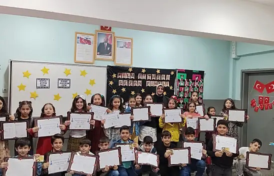 Ağrı'da yarıyıl tatili başladı, 144 bin öğrenci karnelerini aldı