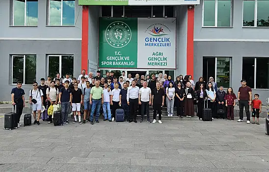 Ağrı'dan yaz gençlik kamplarına ilk kafile uğurlandı