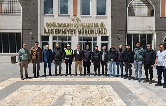 Ağrı Emniyet Müdürü Önder bayramda görev başındaki polisleri ziyaret etti